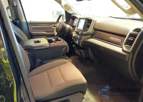 2020 Ram 1500 Big Horn 4X4 6'4 Box z USA, uszkodzony, nr VIN 1C6SRFBT5LN145803